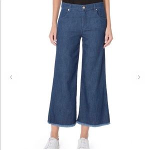 7 For All Mankind Size 29 Wide Leg Raw Hem Crop Jean